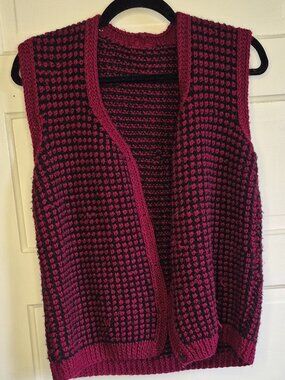 knitted vest
